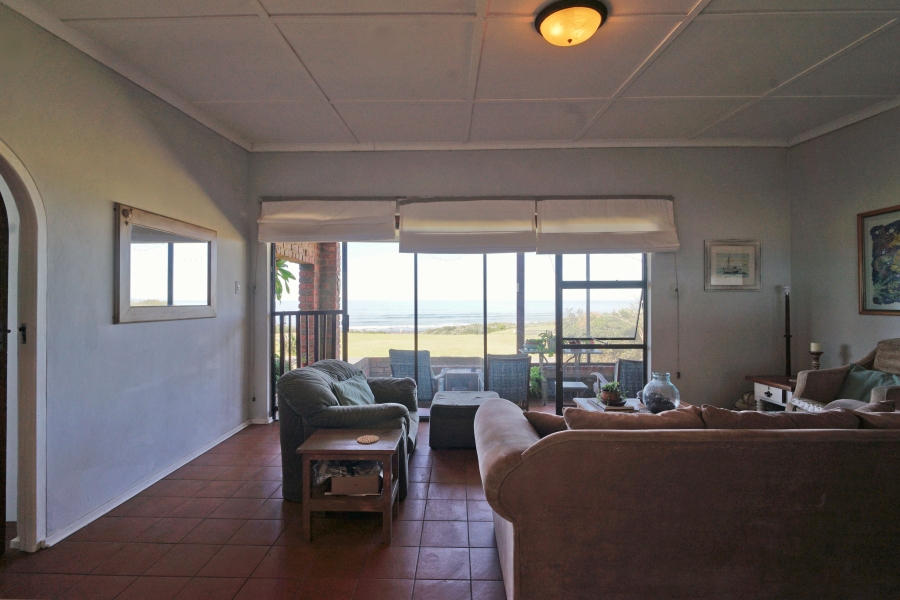 3 Bedroom Property for Sale in Winterstrand Eastern Cape